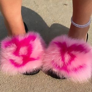 Pink Double C’s Fur Slides